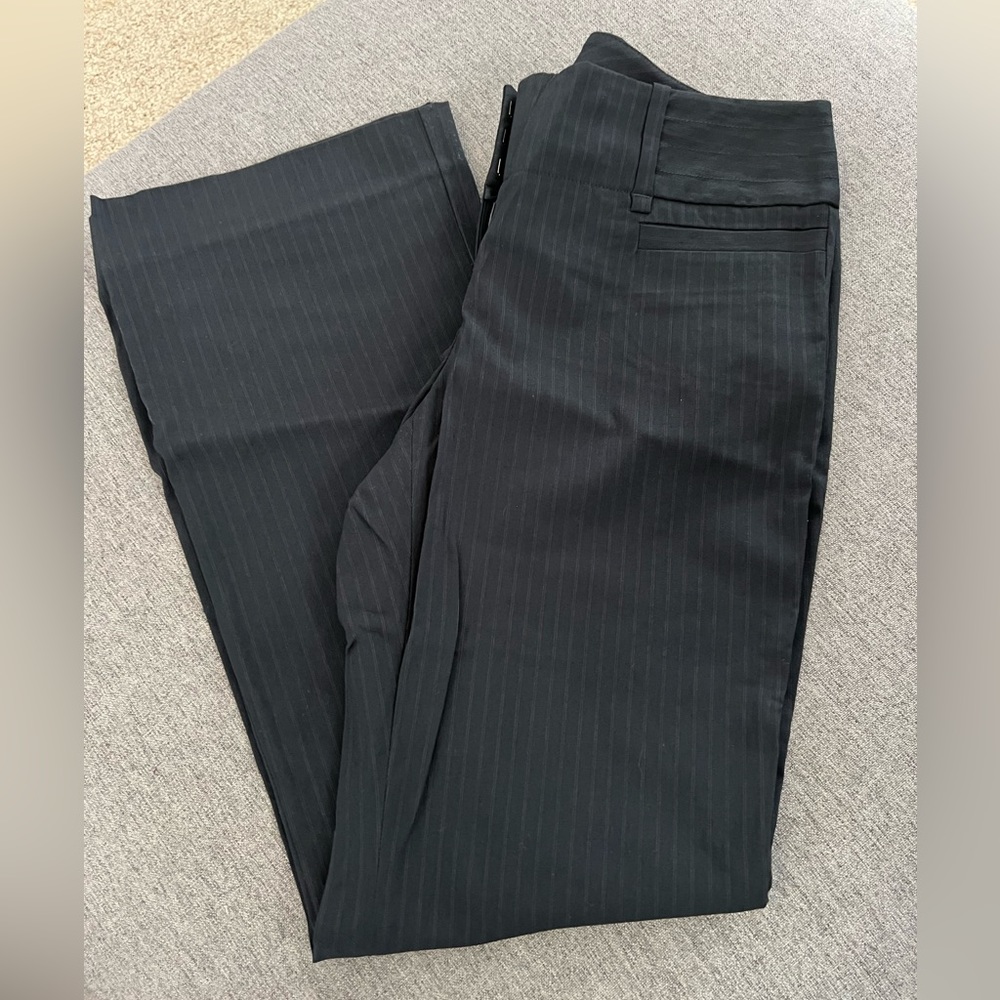 Like new navy blue trousers. The Limited. Drew fit. Size‎ 10